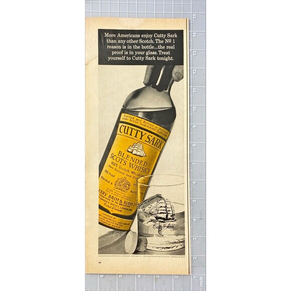 Cutty Sark Blended Scots Whiskey "The Proof is in Your Glass" Vtg Print Ad 1968 - Picture 2 of 3